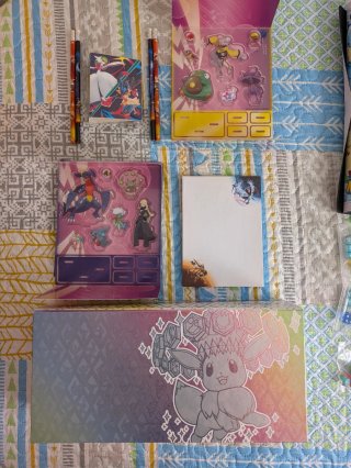 Pokemon Caja, Pegatinas y Más