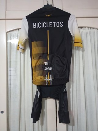 Equipación Ciclismo Faster