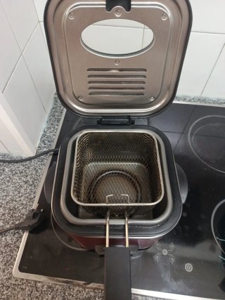 Freidora Thulos 1.5L Roja