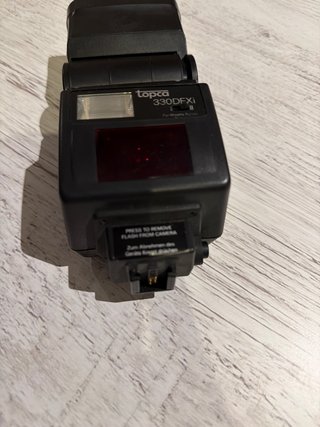 Flash Topca 330DFXi para Minolta