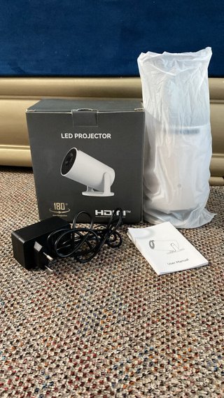 Proyector LED Blanco y Negro
