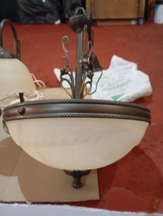Lampade da tavolo e da soffitto