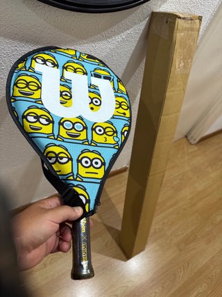 SET TENIS RAQUETA WILSON MINIONS EDICIÓN LIMITADA
