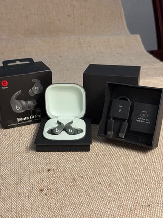 Beats Fit Pro Auriculares Inalámbricos Grises