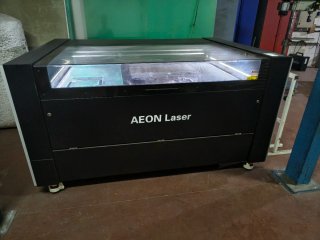Mesa de corte láser AEON