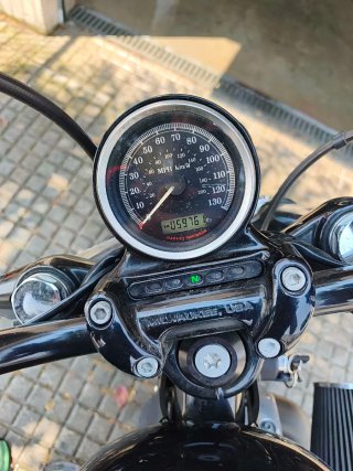 Harley Davidson Forty Eight Negra