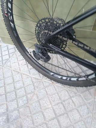 Bicicleta MTB Carbono