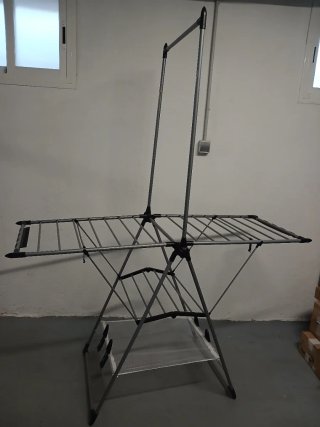 Tendedero plegable metálico