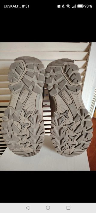 Zapatillas Trekking Mujer Izas Beige/Marrón