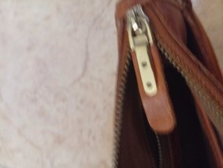 Bolso de piel marrón Uterque