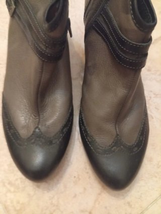 Botines de piel Martinelli negros y grises