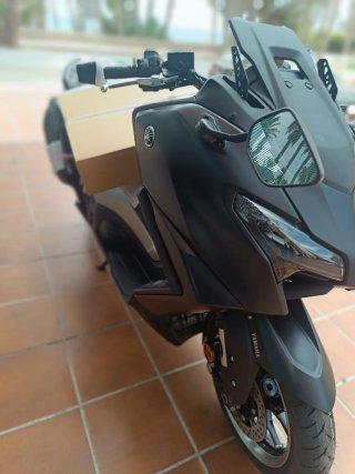 Yamaha TMAX560 25aniv