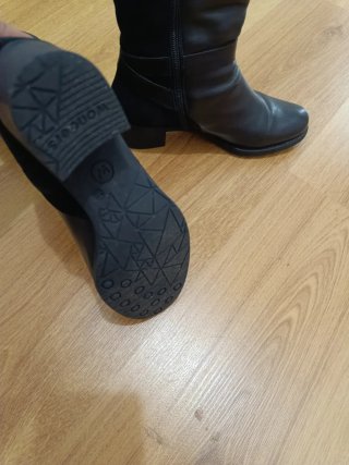 Botas altas Wonders negras