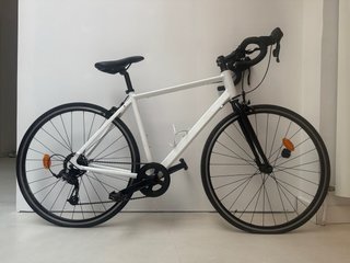 Bicicleta Carretera TRIBAN Blanca Talla M