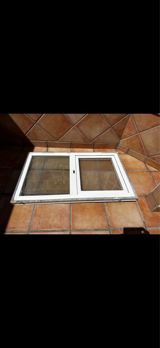 Ventana aluminio blanco 69x120