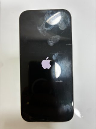 iPhone 16 Pro 128GB Blanco + carcasas