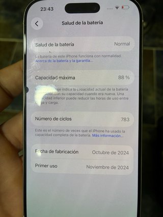 iPhone 16 Pro 128GB Blanco + carcasas