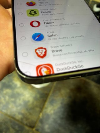 iPhone 16 Pro 128GB Blanco + carcasas