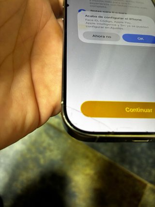 iPhone 16 Pro 128GB Blanco + carcasas