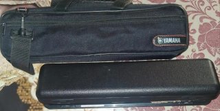 Flauta travesera Yamaha YFL 262 con funda