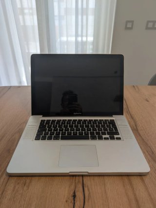 MacBook Pro 15 i7 2012 8GB RAM 256GB SSD