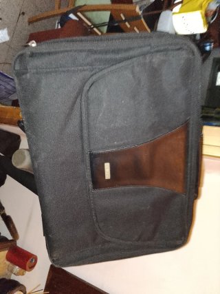 Funda portátil negra