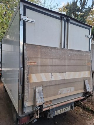 Nissan Cabstar 2003