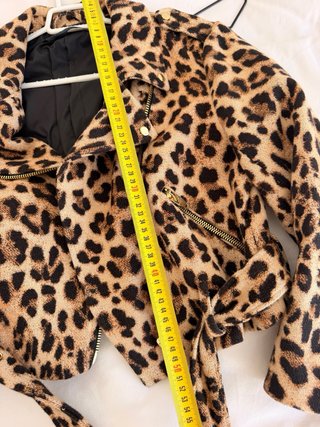 Cazadora Zara Leopardo Talla XL