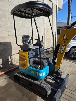Miniexcavadora 1.8 Ton