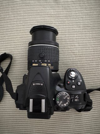 Nikon D5300 + Lente 18-55 VR + Accesorios