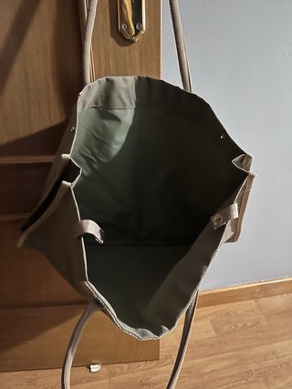 Bolso nuevo sin estrenar verde oliva