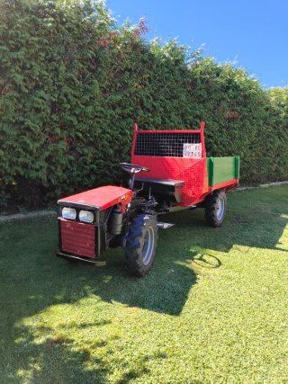 Motocultor Ferrari con remolque