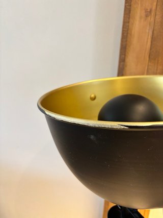Lampada da terra nera in stile industriale