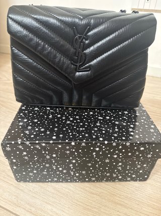 Borsa nera con catena