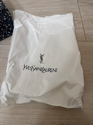 Borsa nera con catena