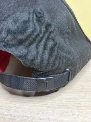 Cappello Adidas Juventus Nero / Rosso - Taglia...