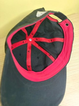 Cappello Adidas Juventus Nero / Rosso - Taglia...