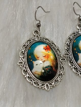 Orecchini ragazza con gatto in argento