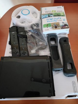 Consola Nintendo Wii Negra + Accesorios