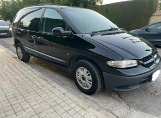 Chrysler Voyager 2004 habilitado discapacitados