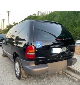 Chrysler Voyager 2004 habilitado discapacitados