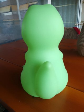 Lámpara dinosaurio bebé