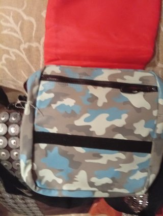 Bolso Kukumusu Camuflaje con Mariquitas