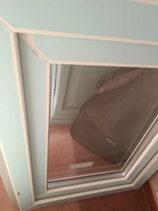 Ventana PVC con Manilla Blanca 60 x 80cm