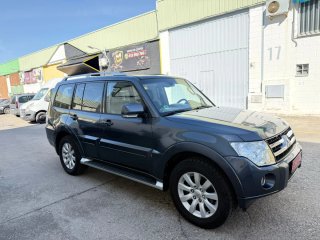 Mitsubishi Pajero 3.2 DI-D 200CV Instyle Auto 4x4