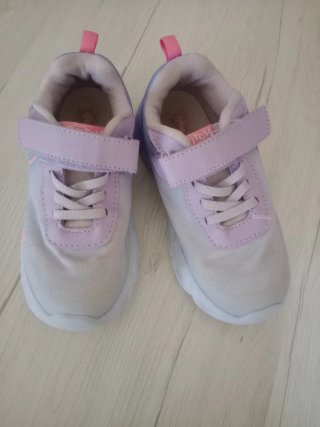 Scarpe da bambina con personaggio Stitch numero 30