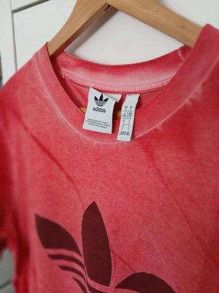 Camiseta Adidas Originals Roja. Talla L