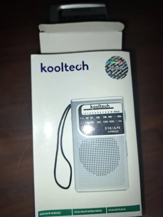 Radio Kooltech FM/AM CPR103 Plata