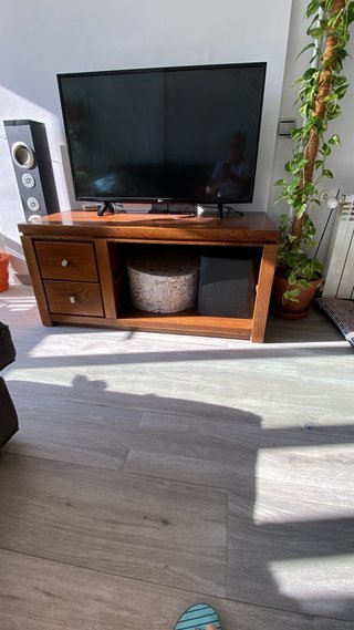 Mesa TV madera  de roble con cajones  Urge vender