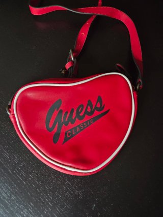 Bolso Corazón Guess Rojo
